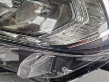 Laden Sie das Bild in den Galerie-Viewer, Frontscheinwerfer Toyota V I Links Scheinwerfer Headlight SCH5200185855so