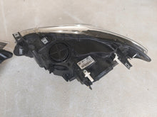 Laden Sie das Bild in den Galerie-Viewer, Frontscheinwerfer BMW F22 F23 7304461 Ein Stück (Rechts oder Links) Headlight SCH3601263824xb