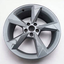 Load image into Gallery viewer, 1x Alufelge 19 Zoll 7.0&quot; 5x112 43ET Glanz Silber 83A601025N Audi Q3 Rim Wheel