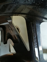 Laden Sie das Bild in den Galerie-Viewer, 1x Alufelge 17 Zoll 7.0&quot; 4x100 54ET Glanz Graphit 52910-Q0300 Hyundai Kona Mg