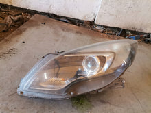 Laden Sie das Bild in den Galerie-Viewer, Frontscheinwerfer Opel Zafira C 13399858 Ein Stück (Rechts oder Links) Headlight