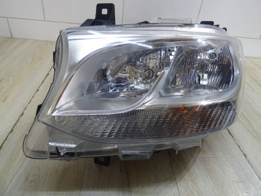 Frontscheinwerfer Mercedes-Benz Sprinter A9109060000 Links Headlight SCH4395729475qo