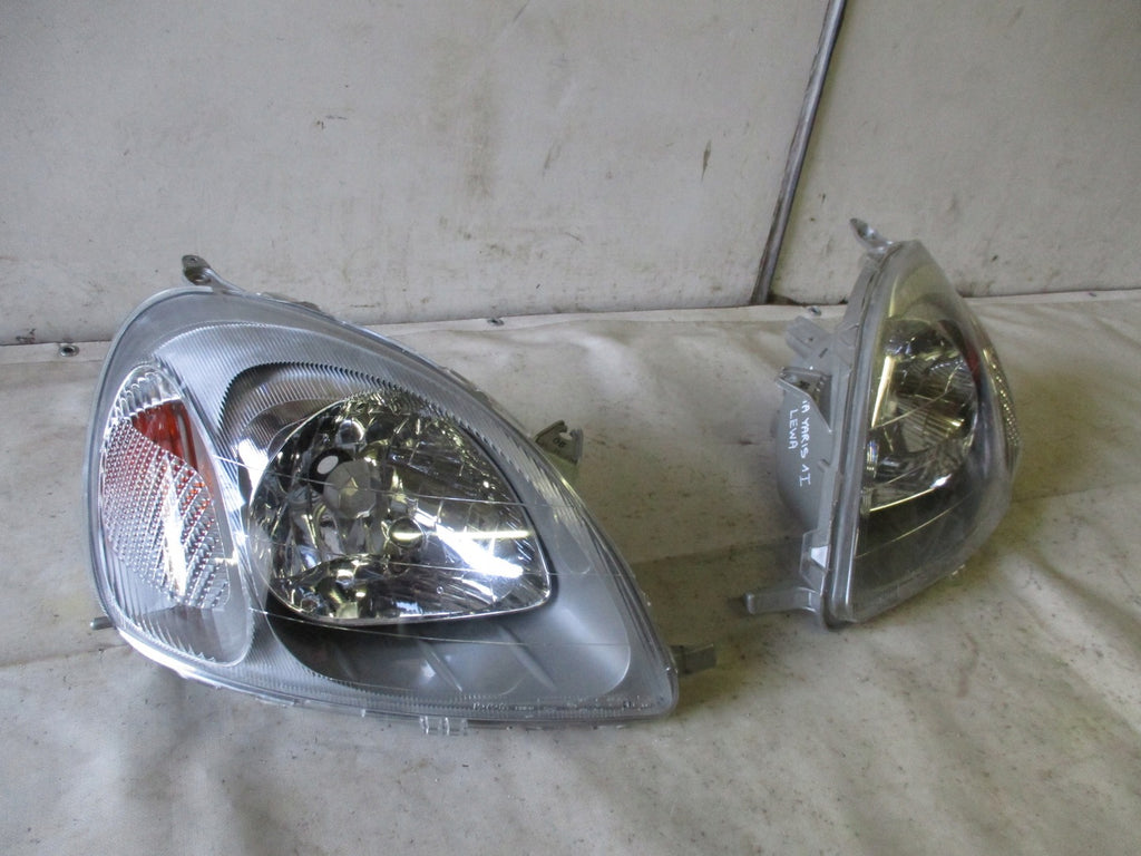 Frontscheinwerfer Toyota Yaris Rechts Scheinwerfer Headlight SCH8921474711fl