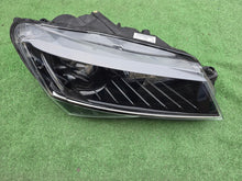 Laden Sie das Bild in den Galerie-Viewer, Frontscheinwerfer Skoda Superb III 3V1941016A Xenon Rechts Headlight