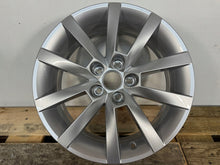 Load image into Gallery viewer, 1x Alufelge 16 Zoll 6.0" 5x100 657601025B Skoda Scala Rim Wheel FEL3517597369ro