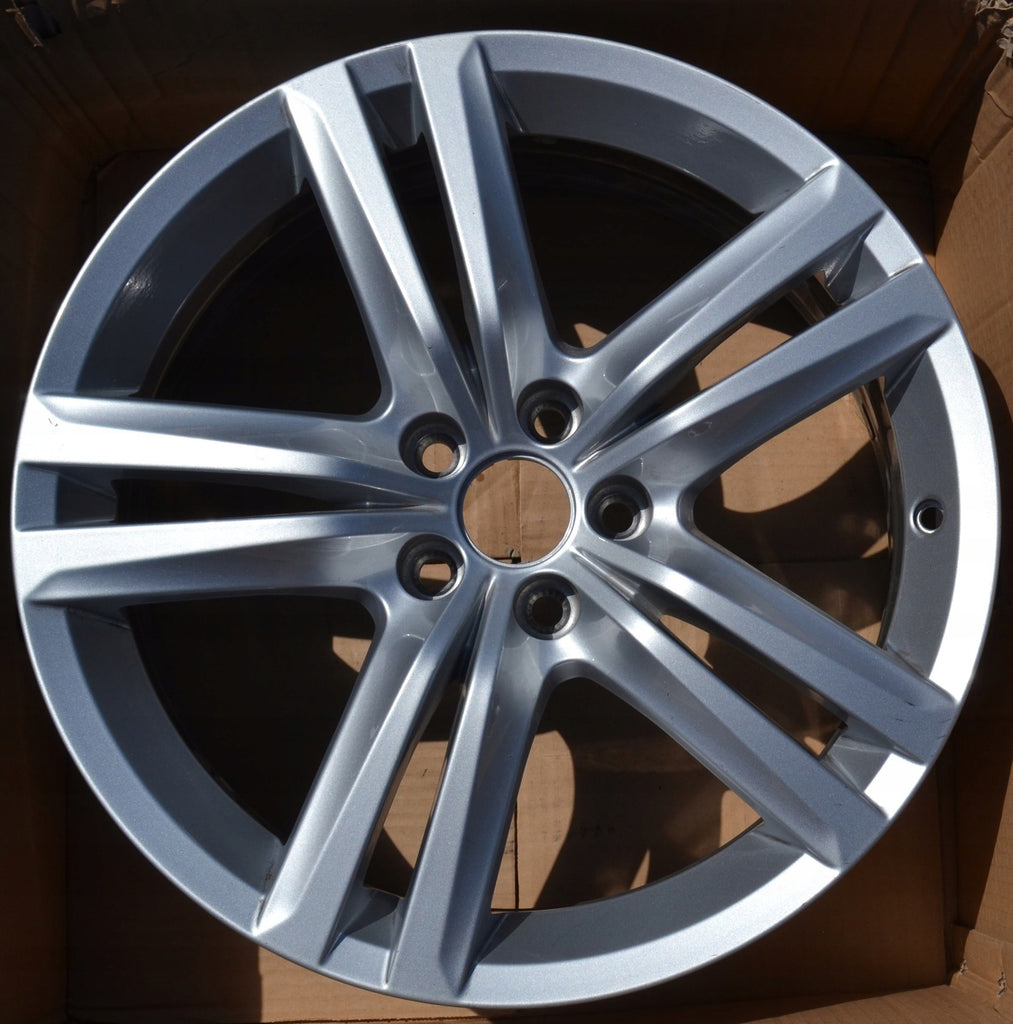 1x Alufelge 17 Zoll 7.0" 5x112 43ET 6J0601025D Seat Toledo Rim Wheel