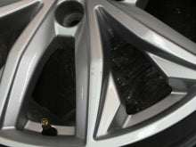 Load image into Gallery viewer, 1x Alufelge 17 Zoll 7.0&quot; 5x112 34ET Glanz Silber 80A601025J Audi Rim Wheel