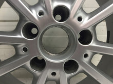 Laden Sie das Bild in den Galerie-Viewer, 1x Alufelge 17 Zoll 6.5" 5x112 38ET Glanz Silber A1564011700 Mercedes-Benz FEL9221263745ce