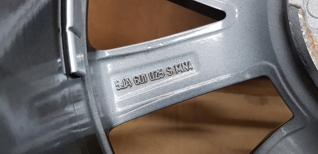 1x Alufelge 16 Zoll 7.0" 5x112 5JA601025S Skoda Rim Wheel