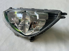 Laden Sie das Bild in den Galerie-Viewer, Frontscheinwerfer Mitsubishi Space Star Links Scheinwerfer Headlight