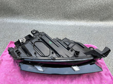 Laden Sie das Bild in den Galerie-Viewer, Frontscheinwerfer Skoda Octavia IV 5E4941015A Links Scheinwerfer Headlight SCH7611850896dt
