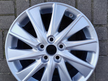 Load image into Gallery viewer, 1x Alufelge 16 Zoll 5.0" 5x100 40ET Glanz Toyota Yaris Rim Wheel FEL1080810903eo