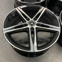 Laden Sie das Bild in den Galerie-Viewer, 4x Alufelge 18 Zoll 7.5" 5x112 49ET Glanz Schwarz A1774010700 Mercedes-Benz Cla FEL9497353241ms
