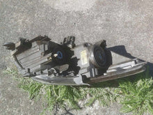 Laden Sie das Bild in den Galerie-Viewer, Frontscheinwerfer Toyota Auris 81150-02460 Links Scheinwerfer Headlight