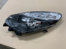 Load image into Gallery viewer, Frontscheinwerfer Renault Scenic 88903382 Links Scheinwerfer Headlight SCH2794263662cc