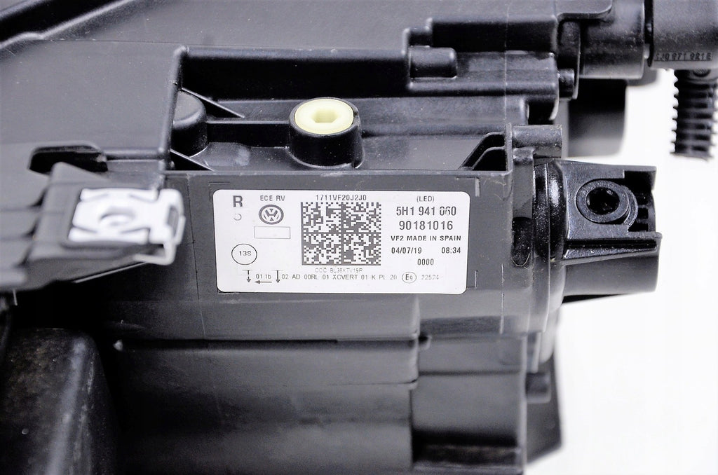 Frontscheinwerfer VW Golf VIII 5H1941059 5H1941060 LED Ein Satz Headlight SCH5901140125kv