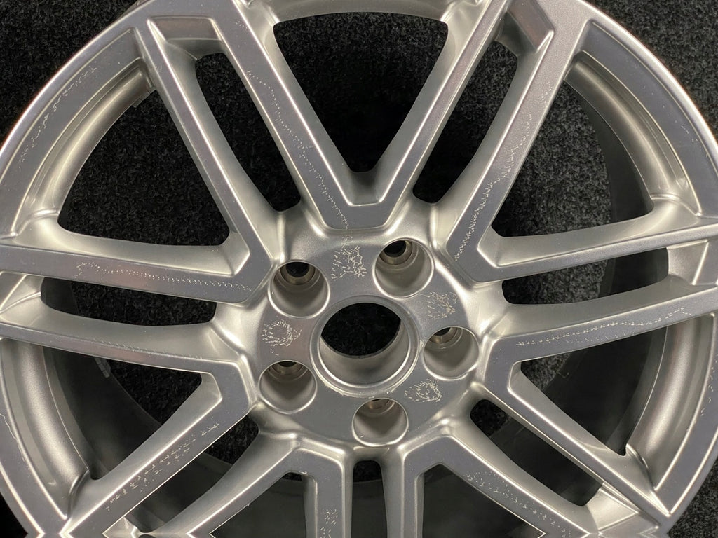 1x Alufelge 18 Zoll 8.5" 5x112 50ET Glanz Silber 8S0601025M Audi Tt Rim Wheel