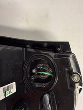 Load image into Gallery viewer, Frontscheinwerfer Hyundai Santa I Fe 92101-2BXXX Ein Stück (Rechts oder Links) SCH2593301897dk