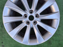 Load image into Gallery viewer, 1x Alufelge 17 Zoll 5x105 Opel Astra J Rim Wheel FEL2350000446gl