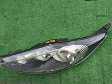 Laden Sie das Bild in den Galerie-Viewer, Frontscheinwerfer Ford Fiesta 8A61-13W030-AH Links Scheinwerfer Headlight SCH8905255470zw