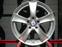 Laden Sie das Bild in den Galerie-Viewer, 4x Alufelge 17 Zoll 6.5" 5x112 44ET Mercedes-Benz Glb X247 Gla H247 Rim Wheel FEL1664808446yo
