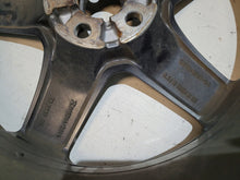 Laden Sie das Bild in den Galerie-Viewer, 1x Alufelge 18 Zoll 8.5&quot; 5x108 55ET Glanz Silber GX73-1007-GA Jaguar F-Pace Mg