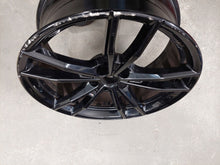 Laden Sie das Bild in den Galerie-Viewer, 1x Alufelge 19 Zoll 8.0" 5x112 27ET Glanz Schwarz 8090094 BMW G21 Rim Wheel FEL8371885994xy