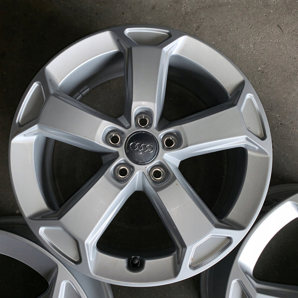 4x Alufelge 17 Zoll 7.0" 5x112 45ET Glanz Silber 81A071497 Audi Q3 Q2 Rim Wheel FEL2785584622ig
