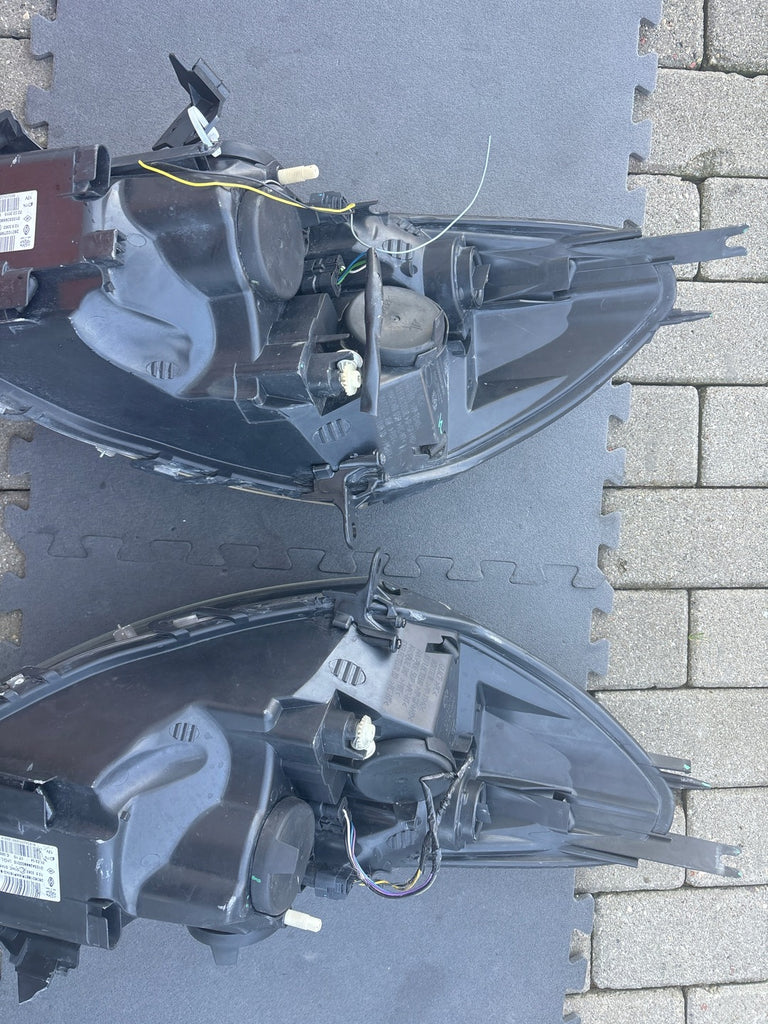 Frontscheinwerfer Renault Clio IV 260601850R 260102796R Rechts oder Links