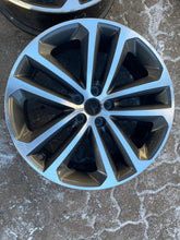 Load image into Gallery viewer, 1x Alufelge 19 Zoll 8.5" 5x108 45ET Glanz Silber HK8M-1007-EA Jaguar F-Pace Mg FEL3187814906ep