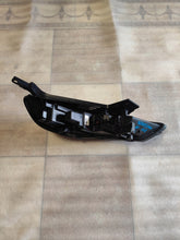 Laden Sie das Bild in den Galerie-Viewer, Frontscheinwerfer Hyundai Santa I Fe IV 92207S1000 Ein Stück (Rechts oder Links)