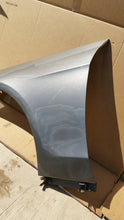 Laden Sie das Bild in den Galerie-Viewer, Kotflügel Mercedes-Benz W212 Vorne Links