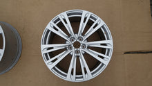 Laden Sie das Bild in den Galerie-Viewer, 1x Alufelge 20 Zoll 9.0" 5x112 40ET Glanz Silber 4N0601025 Audi A8 Rim Wheel FEL6146550074is