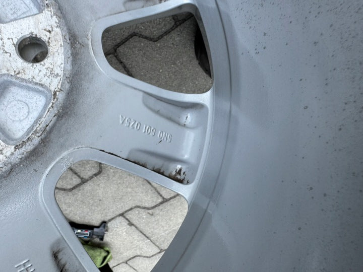 4x Alufelge 16 Zoll 6.5" 5x112 33ET Glanz Silber 7N0601025A VW Tiguan Sharan FEL3968273550zr