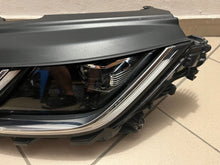 Laden Sie das Bild in den Galerie-Viewer, Frontscheinwerfer VW 3G8941035 Links Scheinwerfer Headlight SCH3370875346ai