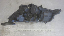 Laden Sie das Bild in den Galerie-Viewer, Frontscheinwerfer Peugeot 2008 208 II 9855524880 Full LED Rechts Headlight
