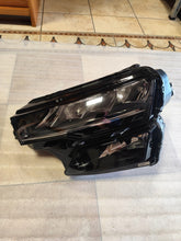 Laden Sie das Bild in den Galerie-Viewer, Frontscheinwerfer Skoda Karoq 57B941009 LED Links Scheinwerfer Headlight SCH5110304578hl