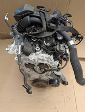 Load image into Gallery viewer, Motor Mercedes-Benz W247 110116806R 1.3 61TKm Benzin Engine Komplett