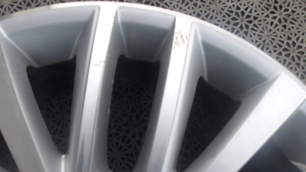 1x Alufelge 17 Zoll 7.0" 5x112 54ET 5C0601025AH VW Jetta Rim Wheel FEL4750369561pt