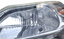 Load image into Gallery viewer, Frontscheinwerfer Dacia Sandero I 8200733878 Links Scheinwerfer Headlight