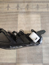 Laden Sie das Bild in den Galerie-Viewer, Frontscheinwerfer Toyota Corolla 16-184 LED Links Scheinwerfer Headlight SCH9609443125vk