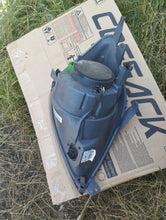 Laden Sie das Bild in den Galerie-Viewer, Frontscheinwerfer Ford Fiesta 6S61-13W030-AD Links Scheinwerfer Headlight SCH8801879275tq