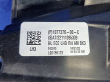 Laden Sie das Bild in den Galerie-Viewer, Frontscheinwerfer Tesla Model 3 1077376-00 LED Rechts Scheinwerfer Headlight