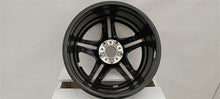 Laden Sie das Bild in den Galerie-Viewer, 1x Alufelge 18 Zoll 7.5&quot; 5x112 49ET A1774011500 Mercedes-Benz Amg Rim Wheel