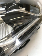 Load image into Gallery viewer, Frontscheinwerfer Renault Clio 260103317R Rechts Scheinwerfer Headlight