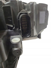 Laden Sie das Bild in den Galerie-Viewer, Frontscheinwerfer Skoda Octavia 5E1941015 Vorderseite Scheinwerfer Headlight SCH1349535042oh