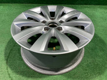 Load image into Gallery viewer, 1x Alufelge 16 Zoll 6.5" 5x112 44ET 5C0601025T VW New Beetle Rim Wheel FEL9236535892ym