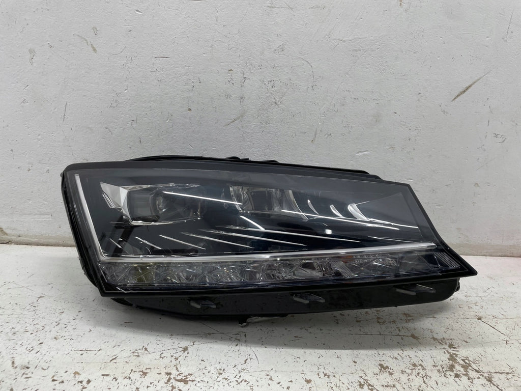 Frontscheinwerfer Skoda Fabia III 6V1941016F Full LED Rechts Headlight SCH9730823857ce