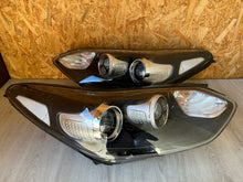 Laden Sie das Bild in den Galerie-Viewer, Frontscheinwerfer Kia Sportage IV 92102-F1110 Xenon Ein Satz Headlight SCH7367628510gz