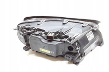 Laden Sie das Bild in den Galerie-Viewer, Frontscheinwerfer Volvo Xc70 V70 II 31214347 Xenon Ein Stück (Rechts oder Links)